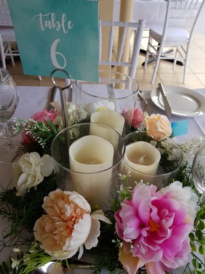 Hopscotch Weddings & Events Pic 5 - Bright and fresh centrepieces in the Swan Valley we can help source vendors and bookings for your event