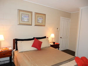 Lucinda Holiday Rentals Pic 5