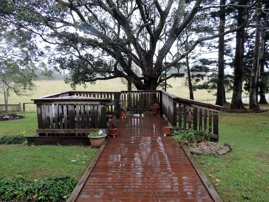 Mt. Mee Handyman Pic 1 - Decking and railing I have built