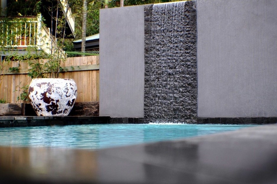 boutique pools & spas Pic 1