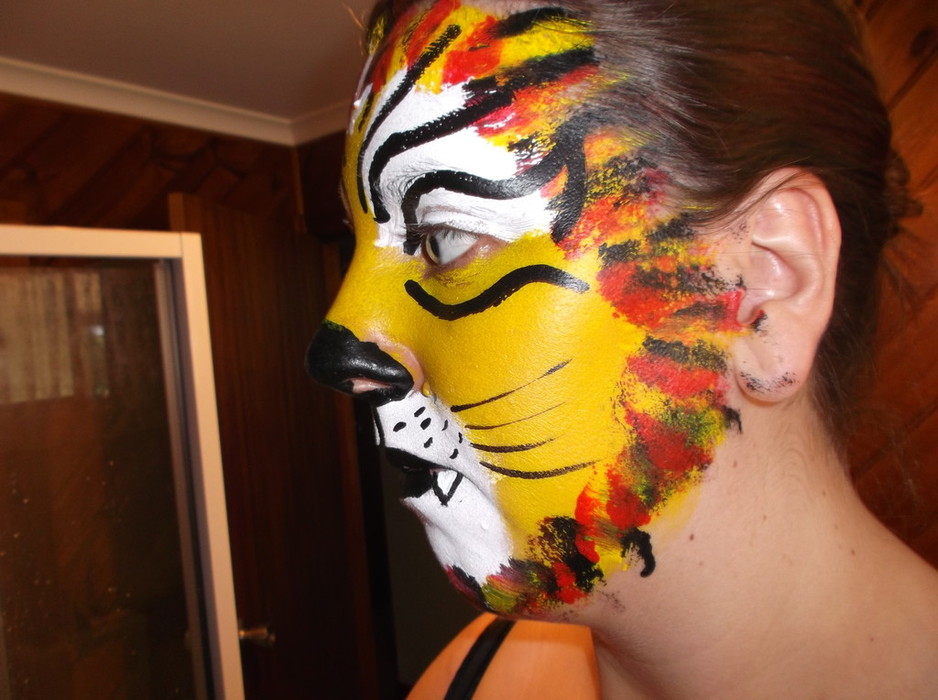 Just So Pretty Face Painting Pic 1