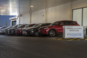 Browns Plains Mazda Pic 2 - Browns Plains Mazda driveway service reception