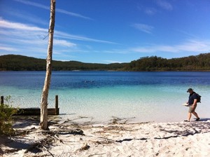 The Discovery Group Pic 3 - Lake McKenzie Fraser Island