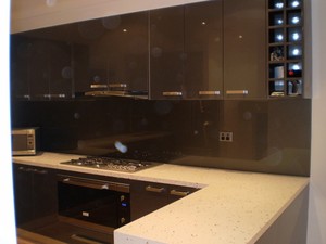 Master Living Bathroom and Kitchen Centre Pic 5