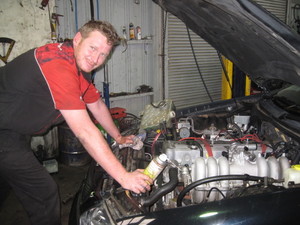 Lou Owen Autos Pic 5 - Under Bonnet car service by Bendigo mechanics Lou Owen Autos