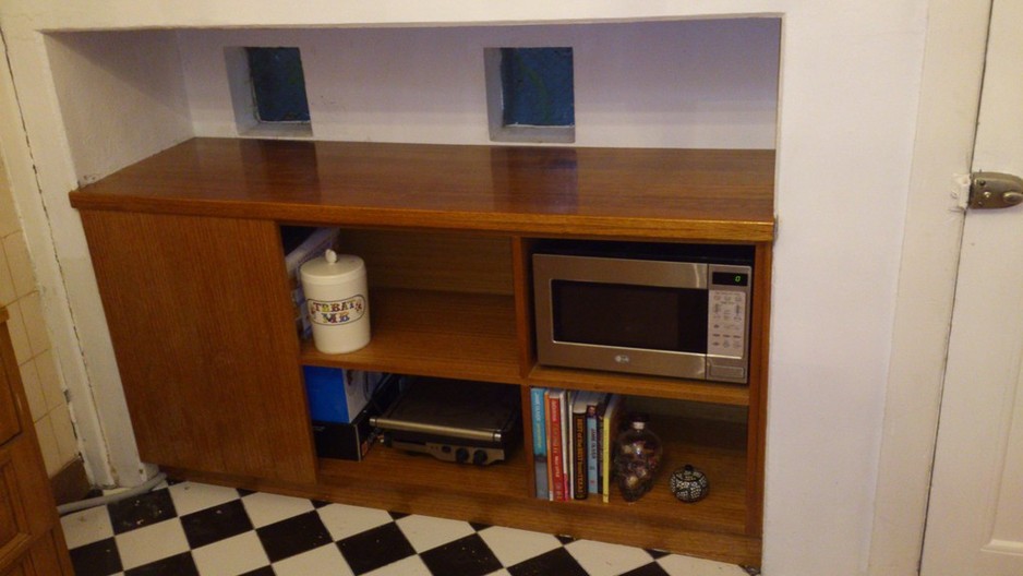 Chisel Woodworking Pic 1 - Custom made kitchen bench Designed to match existing kitchen timber