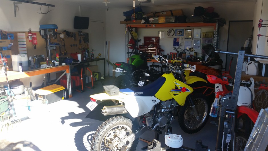 Garage 64 Pic 2