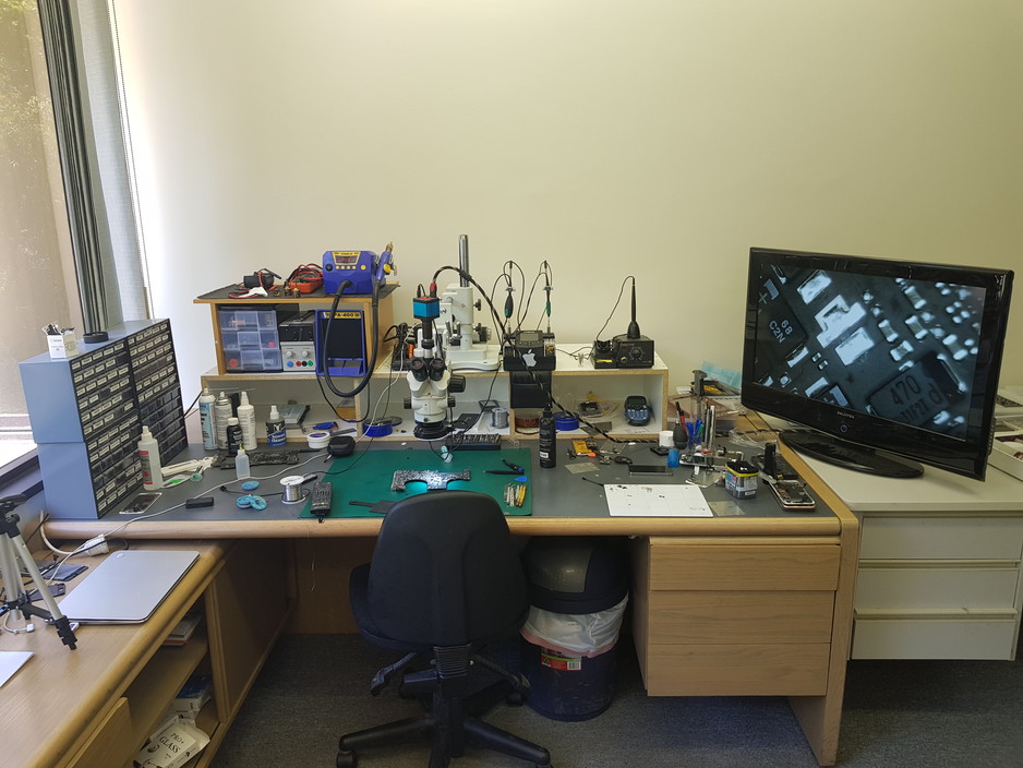 Gadget Fix Pic 1 - Workstation for micro soldering and component level reword