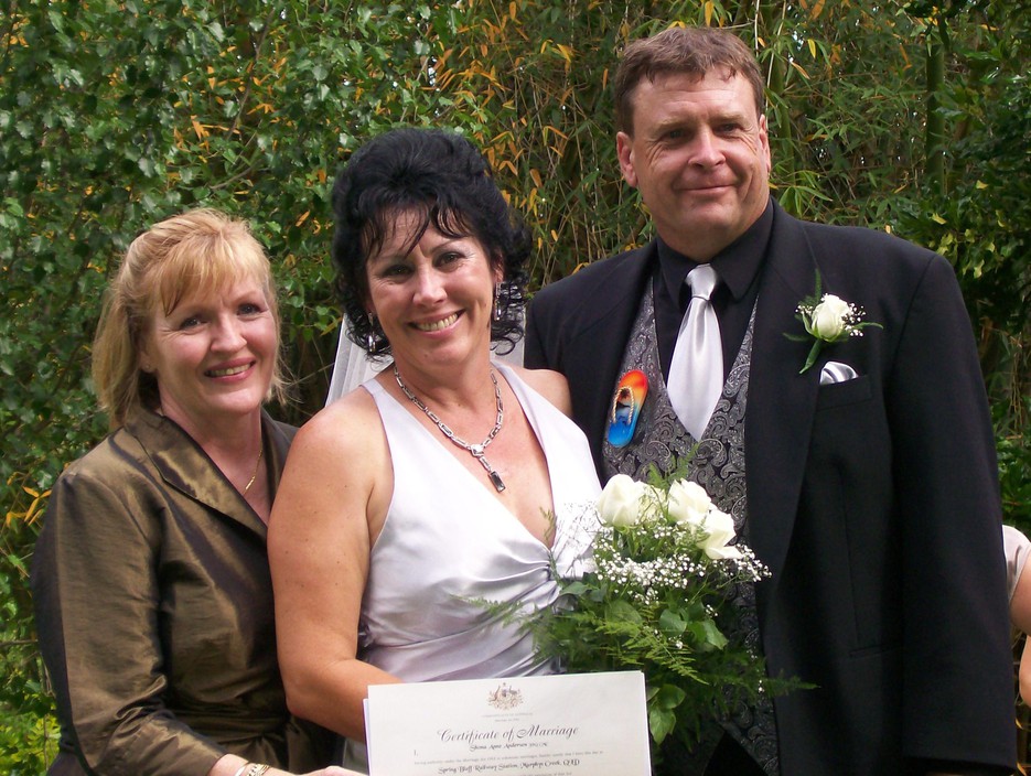 Shona Andersen Marriage Celebrant Pic 1 - Beautiful Garden Wedding