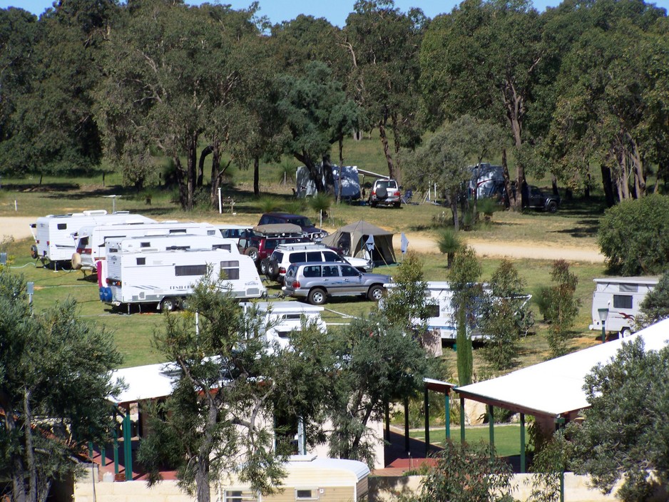 Back To Nature Caravan Park Pic 1