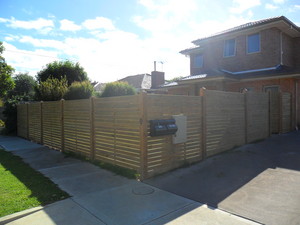 PRO BUILD FENCING Pic 2