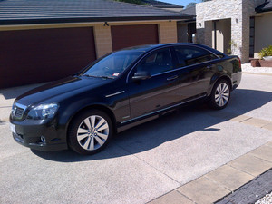 Golden Limos Pic 3 - Affordable Limo Cars Melbourne