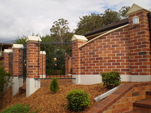 O'Neill Bros Bricklaying Pic 5 - Curved Entry and Piers