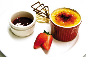 Bowlo Bistro Pic 3 - Creme Brulee