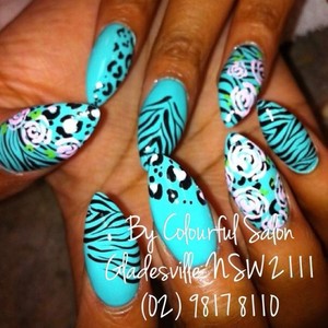 Colourful Salon Nails & Beauty Pic 2