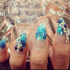 Colourful Salon Nails & Beauty Pic 3