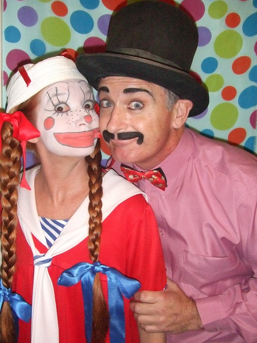 Ship O Fools Pic 1 - Bubbles the Clown with Willy Doodrop