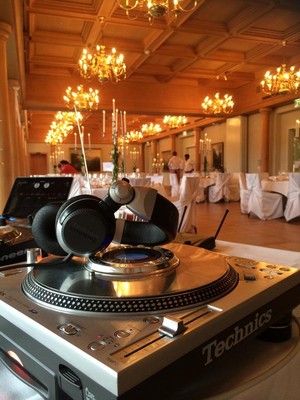 Wedding DJ & MC Hire (Hawkesbury/Penrith/Blue Mountains) - First Choice DJs Pic 4 - Wedding Venue