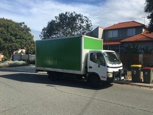 Aussi Removal & Delivery Pic 2