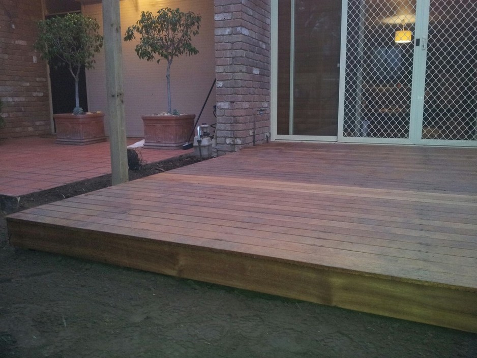 Metrocarp Building Services Pic 1 - decking