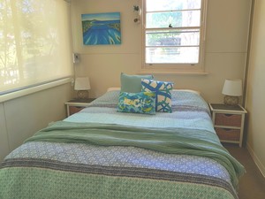 Chill-Out Beach House @Forster Pic 5 - main bedroom