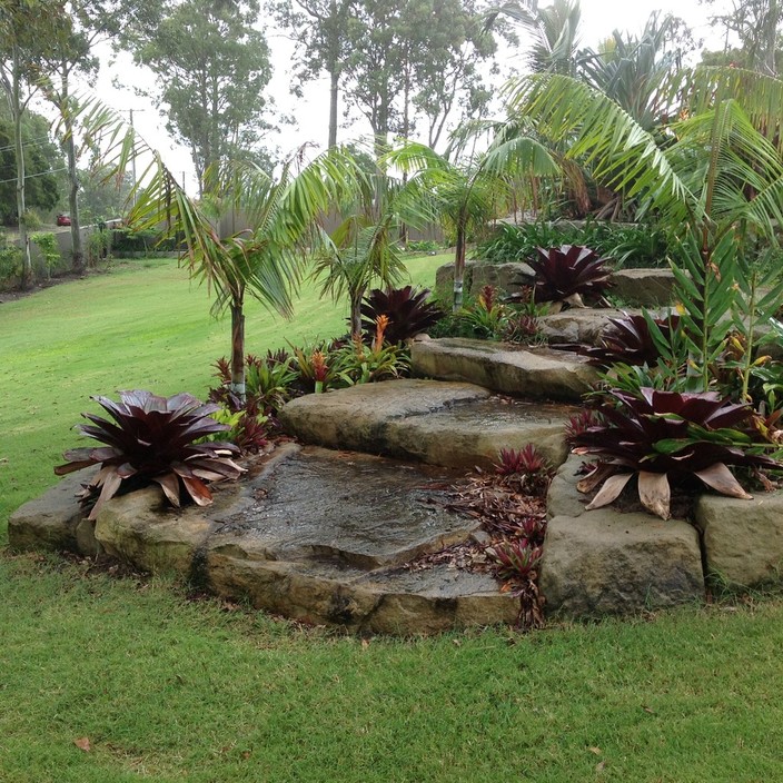 Rockwalls on Gold coast Pic 1 - Rock Steps