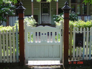 Mark Farrar Custom Joinery Pic 5 - Entry Gate Wentworth Falls