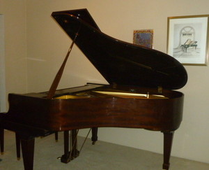 Clarkson Piano Studio Pic 2 - Kawai Grand Piano