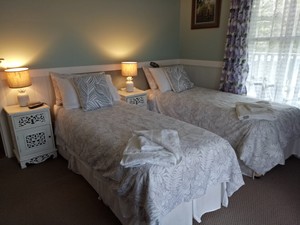 Elraes Farmhouse Pic 3 - Twin Room