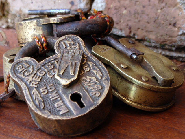 Riverina Safes & Locks. Pic 1 - Padlocks