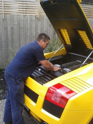 Primed Diesel Pic 2 - Installing plug and play torque boosters on Tims Lambo