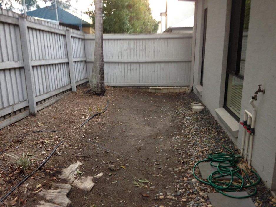 Queenslander Outdoor Service Pic 1 - Central before