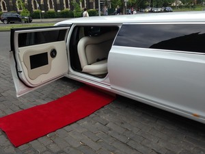 FANTASY LIMOUSINES Pic 2 - Extra wide Grande Entry for Brides with large dresses