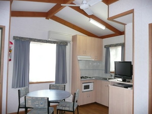 Hawker Caravan Park Pic 3 - 4 Berth Self Contained Cabin