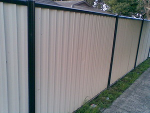 OJM Property Maintenance Pic 5 - colourbond fences