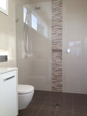 B and M Glass Pic 5 - shower panels