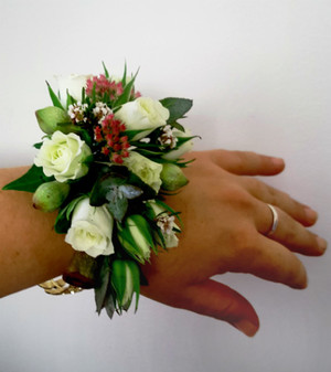 Floral Thinking Pic 5 - Corsage