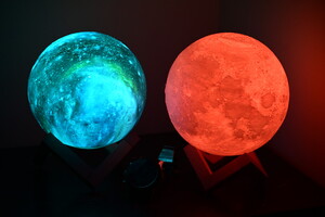 Ultimate Moon Lamps Pic 3