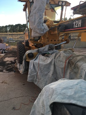 Stick It Engineering Pic 4 - Repairing ball joint on Grader