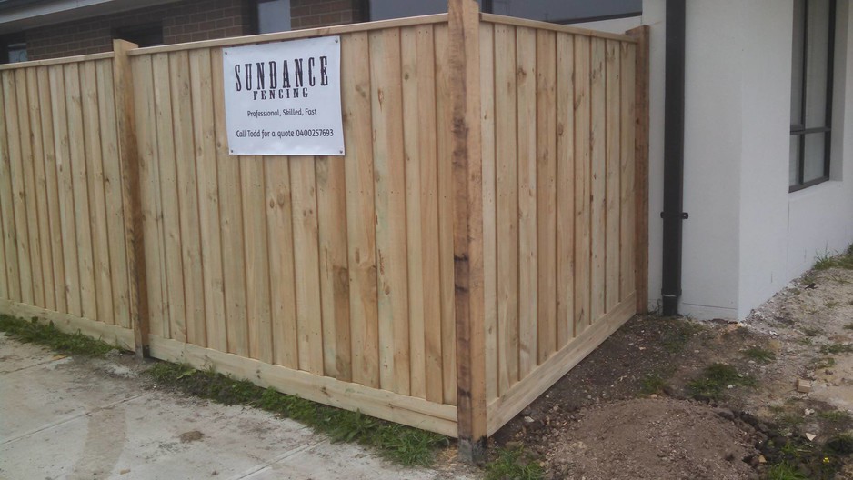 Sundance Fencing Pic 1 - 1950mm high exposed Hardwood post Treated pine paling fence with capping 450mmx450mmx600mm concrete footings