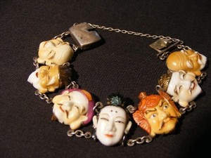 Lippy's Furniture & Antiques Pic 2 - Satsuma bracelet