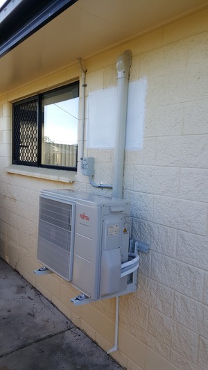 NQ Cooling Pic 5 - Back to Back installation using the existing power feed from the old box ac