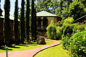 Escarpment Retreat Pic 3 - villa nestled in the trees