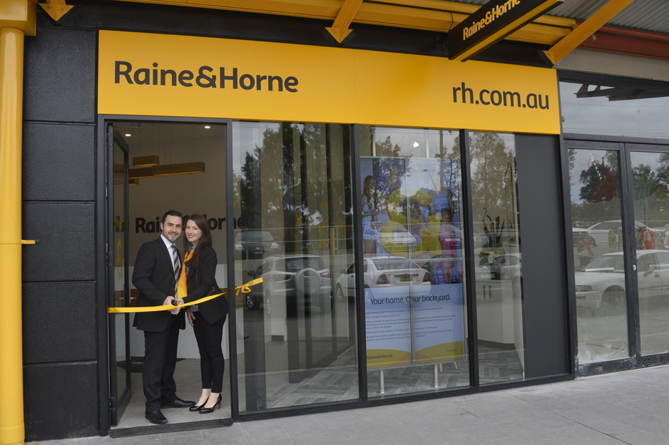 Raine & Horne Wetherill Park Pic 1