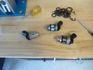 Fuel Specialised Mobile Mechanical/EFI Service Pic 4 - Remanufactured side feed injectors