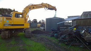 C & L Blake Excavation & Civil Pty Ltd Pic 3 - Tank installation