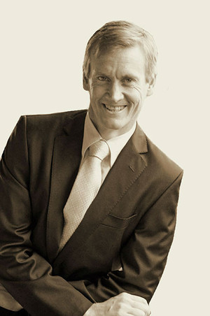 Paton Hooke Lawyers Pic 4 - Gus Farland