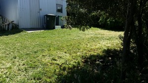 Lawns R Us Mowing Service Pic 3