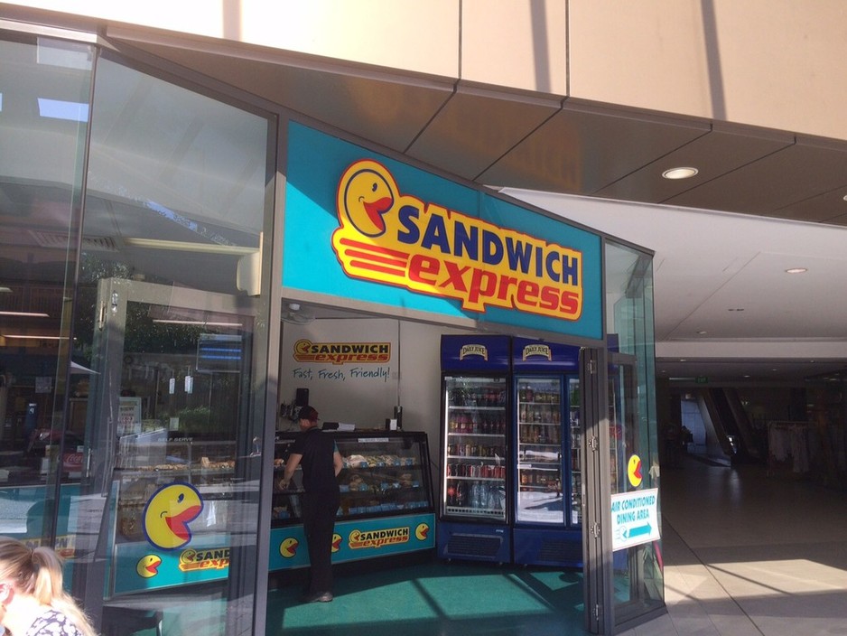 Sandwich Express Pic 2 - Entrance