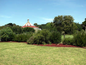 Phillip Island Holiday Homes Pic 1 - Rear Garden